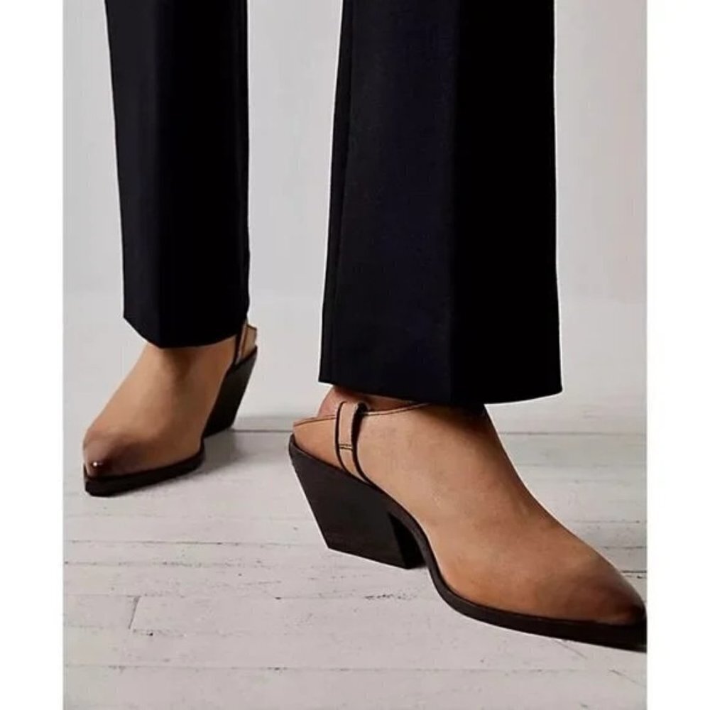 Free People Marfa Mules Clogs in Sand Dollar Tan Size EU 40 Leather New